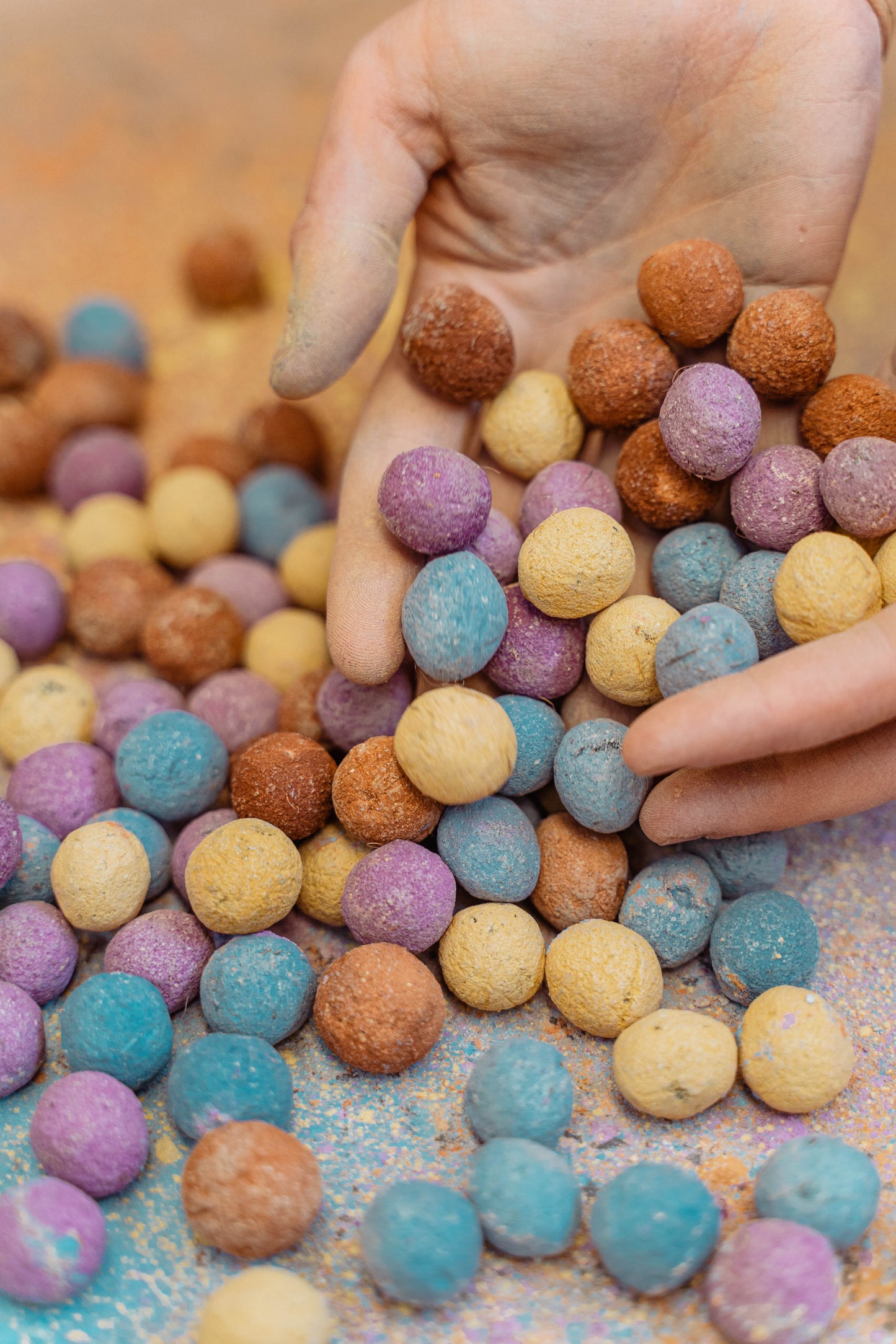Bombabeilles en vrac - Bombes de graines aux fleurs multicolores